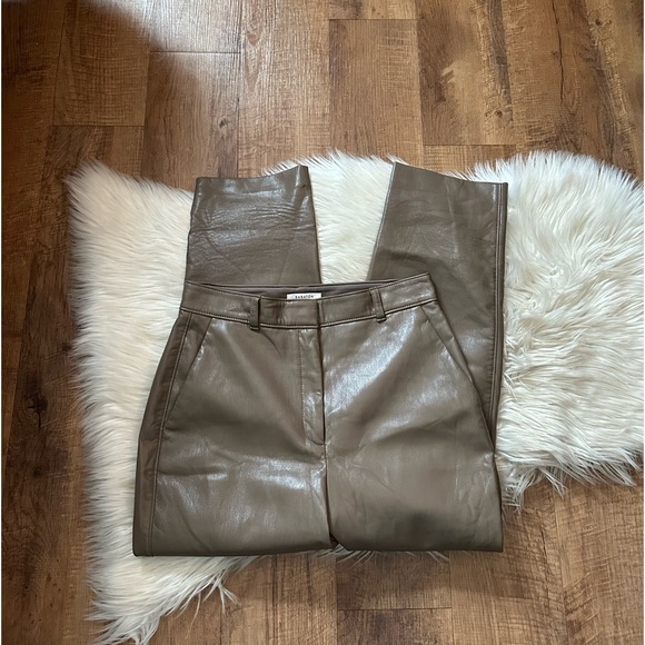 ARITZIA Babaton Command Cropped Mid-Rise Vegan Leather Pant In Deep Taupe - Picture 2 of 4